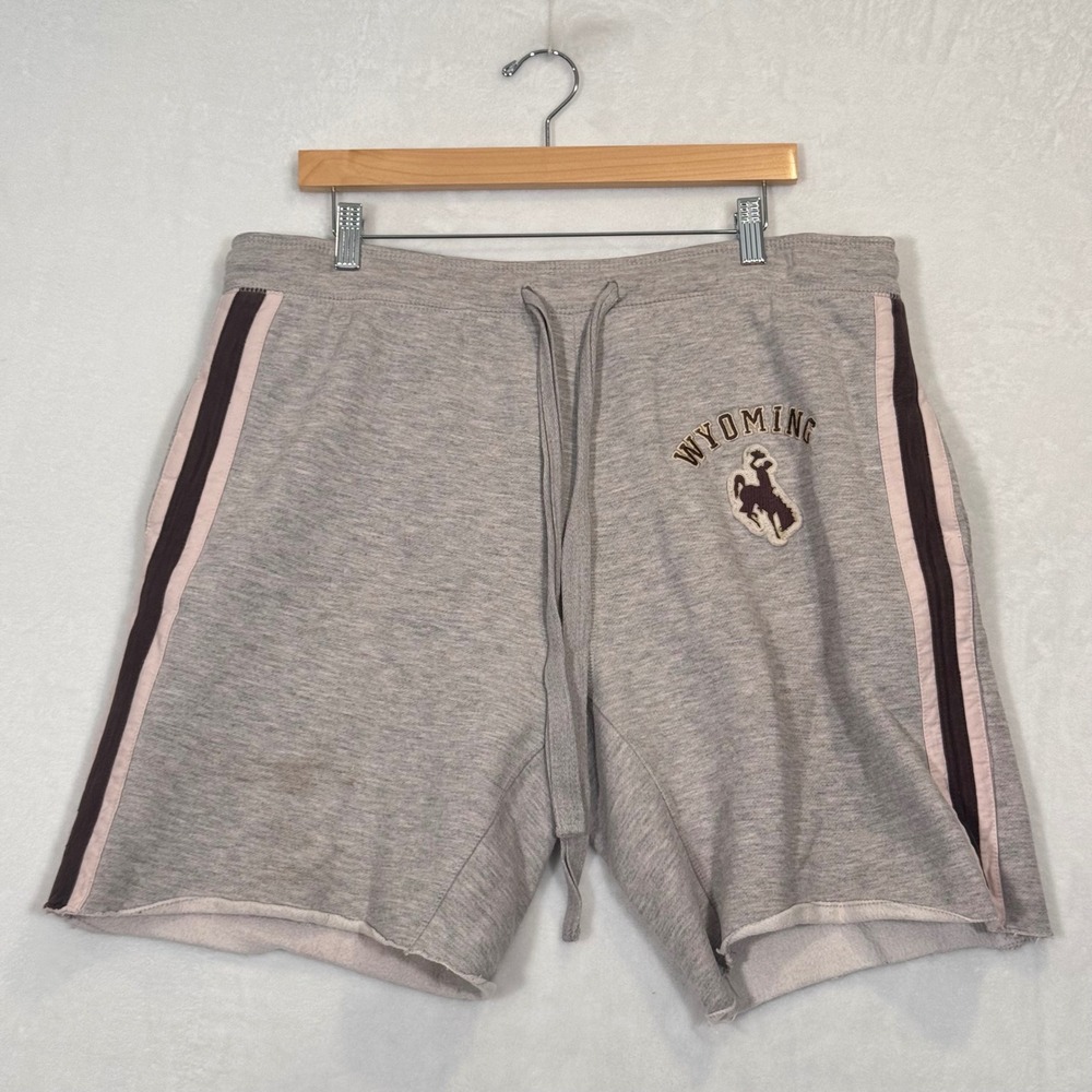 Colosseum Gray Wyoming Cowboys Sweat Shorts Medium